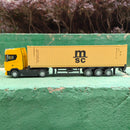 Caminhão com Semirreboque Contêiner