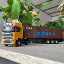 Caminhão com Semirreboque Contêiner